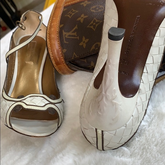 bottega feather heels